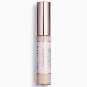 Revolution Conceal & Hydrate - Shade C4